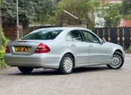 2006 Mercedes Benz E200
