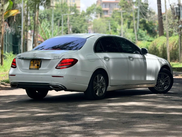 2017 Mercedes Benz E200 4Matic