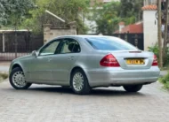 2006 Mercedes Benz E200