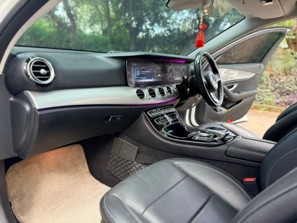 2017 Mercedes Benz E200 4Matic