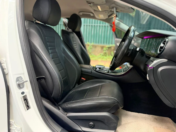 2017 Mercedes Benz E200 4Matic