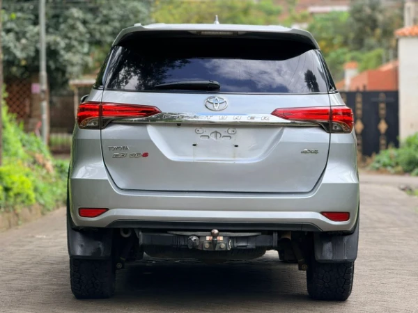 2017 Toyota Fortuner 2.8