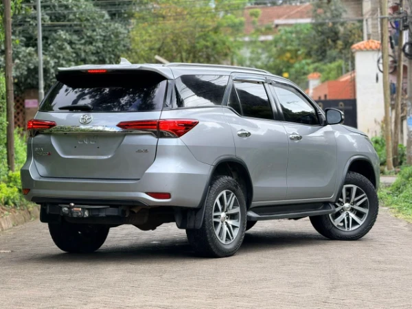 2017 Toyota Fortuner 2.8
