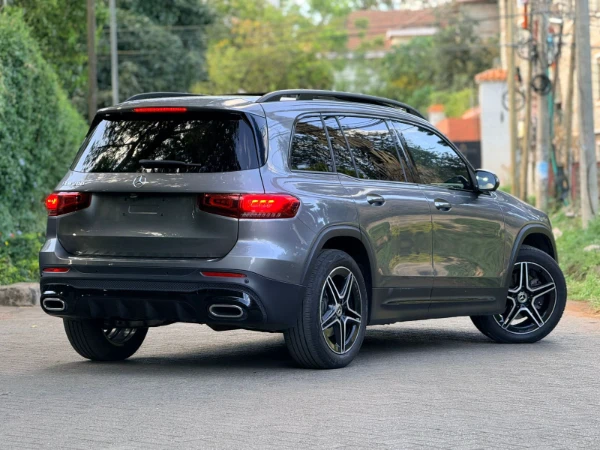 2021 Mercedes Benz GLB Sunroof