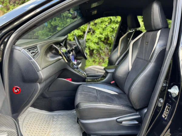 2018 Toyota Harrier Gs