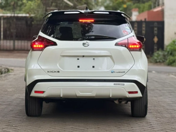 2020 Nissan Kicks NewShape