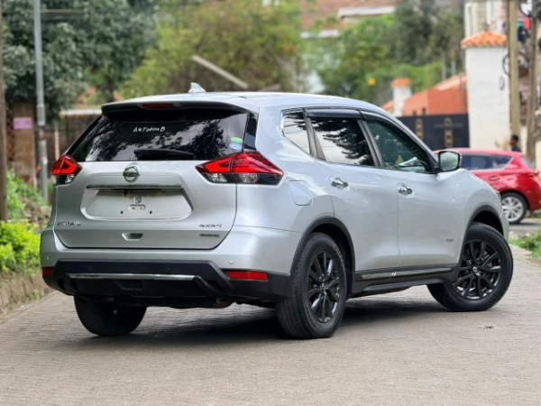 2020 Nissan X-Trail Hybrid Low Mileage