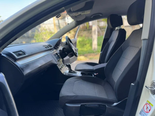 2013 Volkswagen Passat Low Mileage