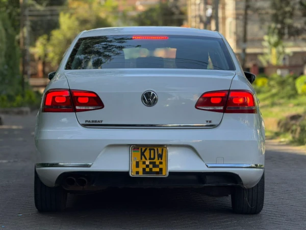 2013 Volkswagen Passat Low Mileage