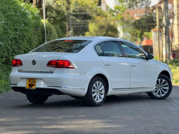 2013 Volkswagen Passat Low Mileage