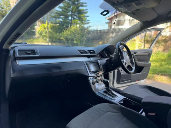 2013 Volkswagen Passat Low Mileage