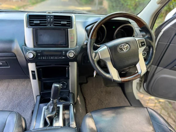2012 Toyota LandCruiser Prado TX