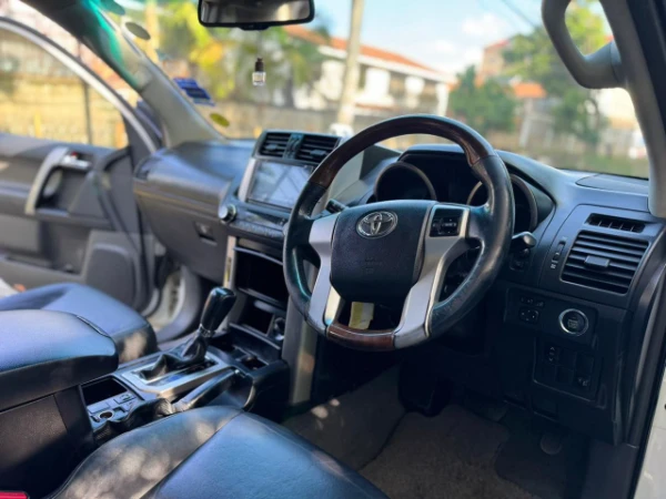 2012 Toyota LandCruiser Prado TX