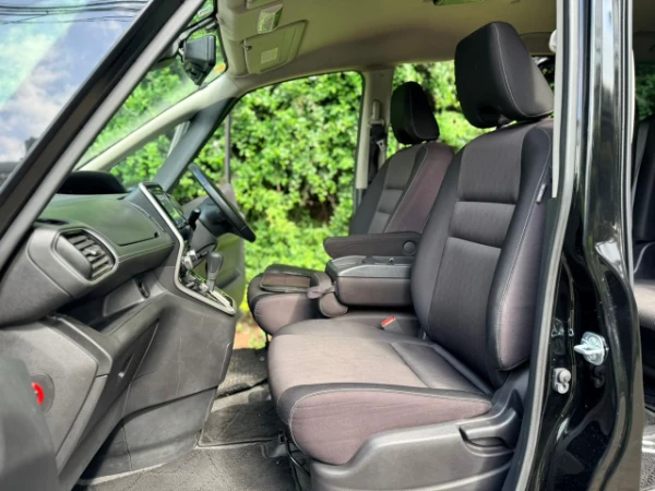 2018 Nissan Serena Highway Star