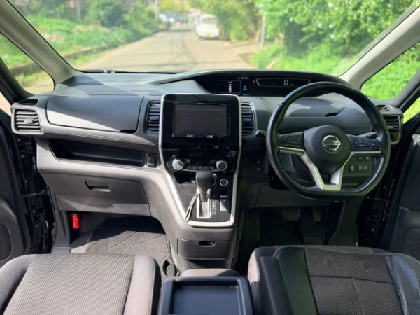 2018 Nissan Serena Highway Star