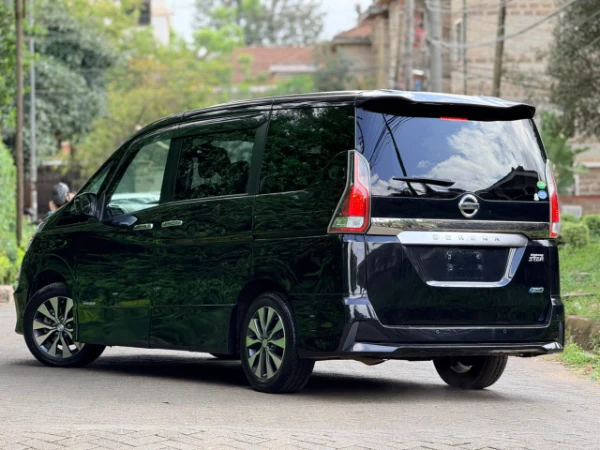 2018 Nissan Serena Highway Star