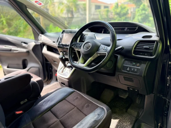 2018 Nissan Serena Highway Star