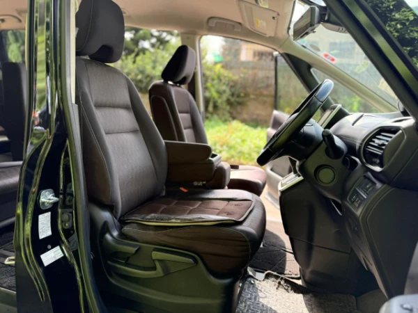 2018 Nissan Serena Highway Star
