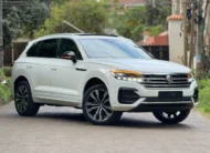 2019 Volkswagen Touareg TDI Sunroof