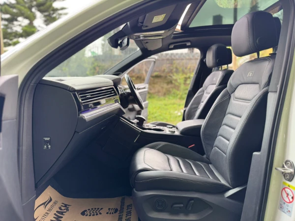 2019 Volkswagen Touareg TDI Sunroof