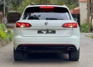 2019 Volkswagen Touareg TDI Sunroof