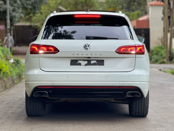 2019 Volkswagen Touareg TDI Sunroof