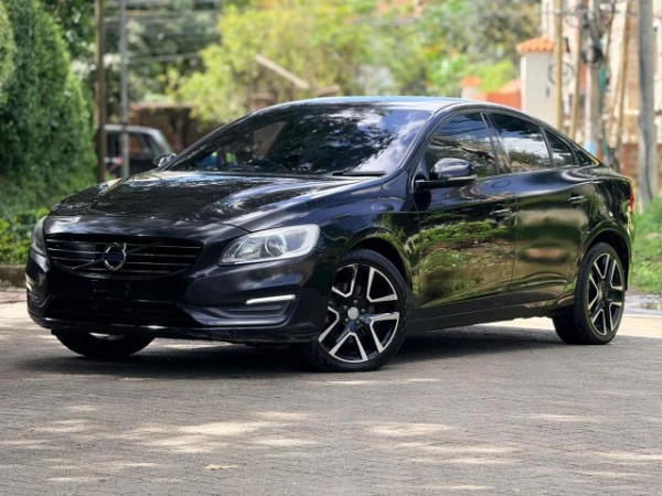 2017 Volvo S60 D4