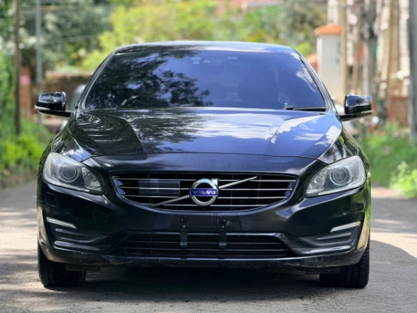 2017 Volvo S60 D4