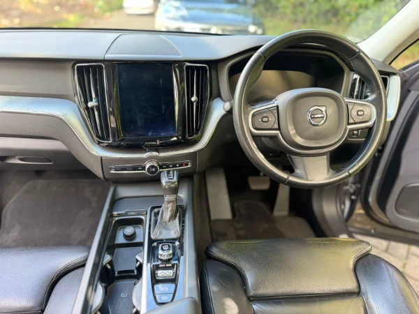 2018 Volvo XC60 T5 AWD Sunroof