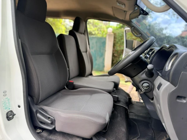 2015 Nissan NV350 Caravan