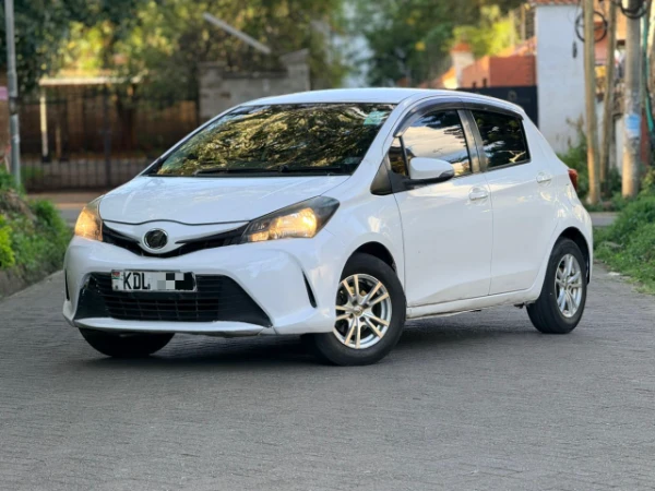 2016 Toyota Vitz