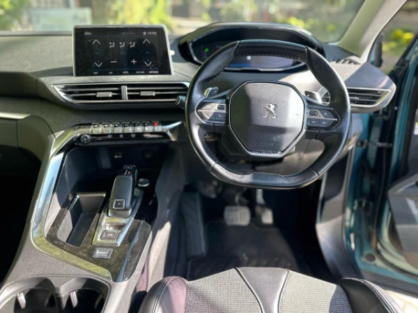 2019 Peugeot 5008 7-Seater