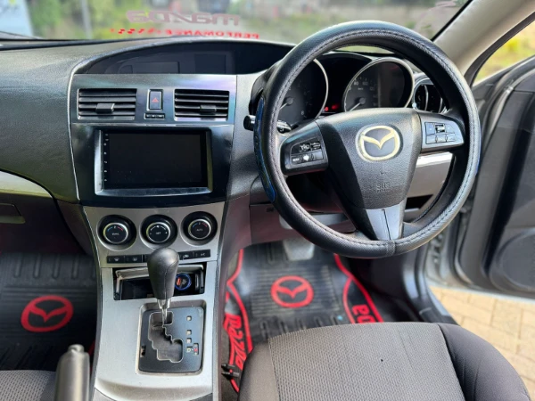 2010 Mazda Axela