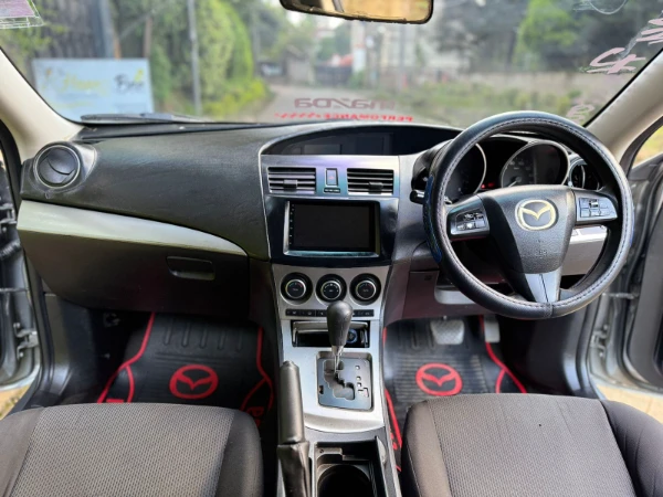 2010 Mazda Axela