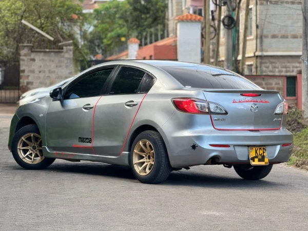 2010 Mazda Axela