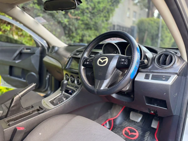 2010 Mazda Axela