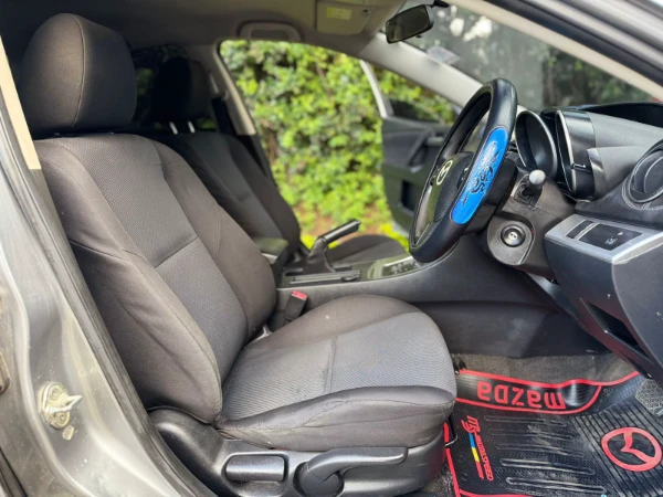 2010 Mazda Axela