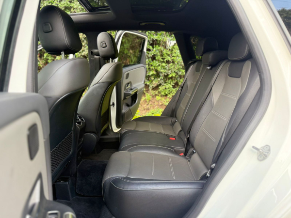 2020 Mercedes Benz B180 Sunroof