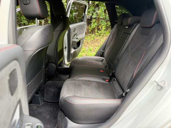 2019 Mercedes Benz B180