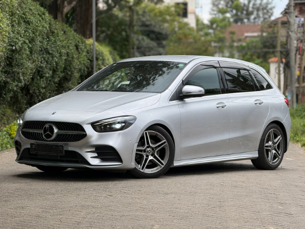 2019 Mercedes Benz B180