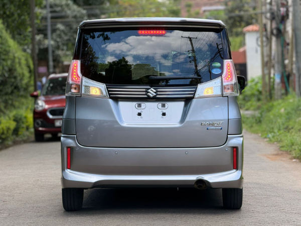 2019 Suzuki Bandit Solio