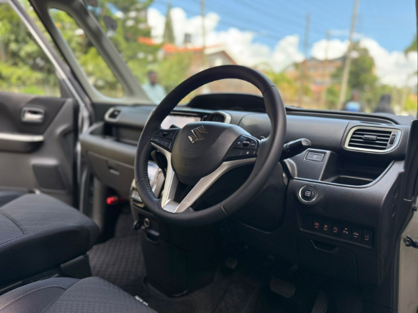 2019 Suzuki Bandit Solio