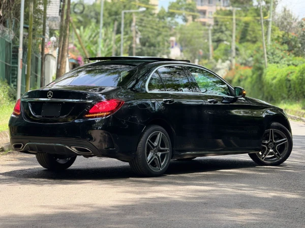 2019 Mercedes Benz C200 Sunroof