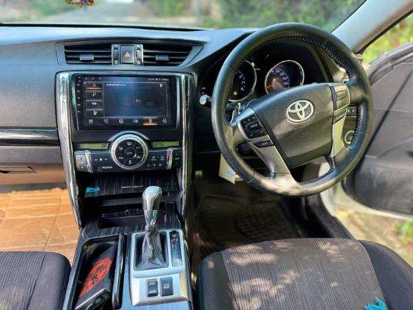 2012 Toyota Mark X