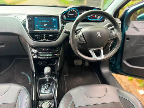 2019 Peugeot 2008 Moonroof