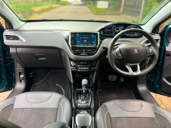 2019 Peugeot 2008 Moonroof