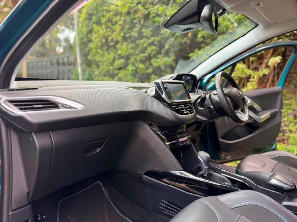2019 Peugeot 2008 Moonroof