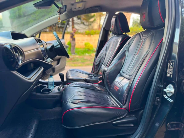 2016 Toyota Aqua Hybrid