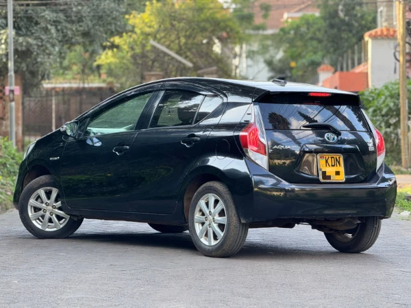 2016 Toyota Aqua Hybrid