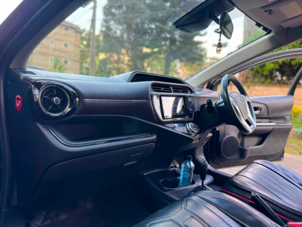 2016 Toyota Aqua Hybrid